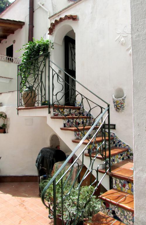 Flora Hotel Atrani Exterior foto